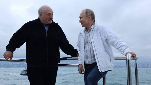Лукашенко пожаловался на Путина за отдых в Туве