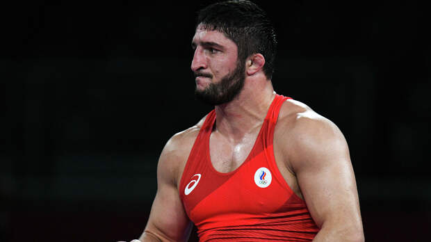 Борец Садулаев завоевал золото на Олимпийских играх в Токио 