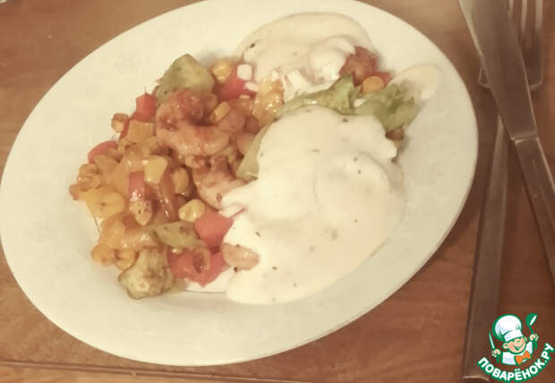 Салат с креветками и кукурузой