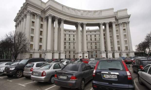 МИД Украины отрицает, что Минобороны Венгрии поставляет им технику МИД Украины отрицает, что Минобороны Венгрии поставляет им технику