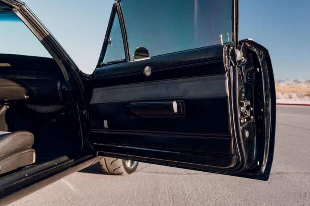 Великолепный Dodge Charger 1968 года с современным двигателем HEMI и классической внешностью