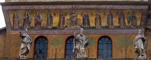 Мозаика фасада церкви Санта-Мария-ин-Трастевере. Фото: Wikimedia commons