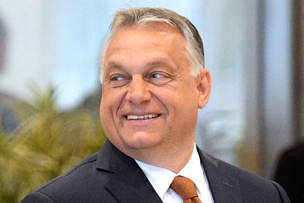 Глава МИД Венгрии: Орбан обсудит расширение газового контракта с РФ
