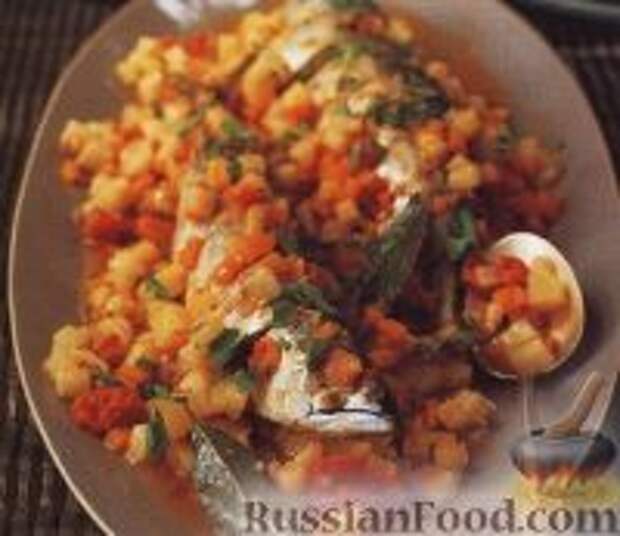 Фото к рецепту: Скумбрия, запеченная с овощами