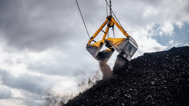 Захарова назвала самоубийственными ограничения ЕС на экспорт углеводородов