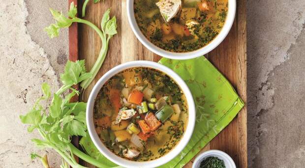 Похлебка из индейки с разноцветными овощами 