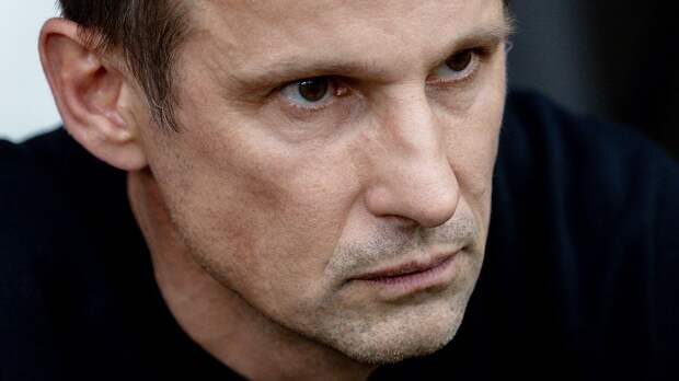 Семак: «Водитель перепутал газ с тормозом, и меня зажало между двух машин, Не знаю, как калекой не остался»