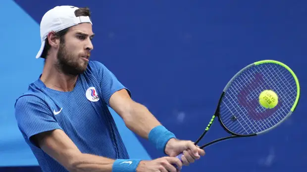 Хачанов проиграл Звереву первый сет финала теннисного турнира ОИ