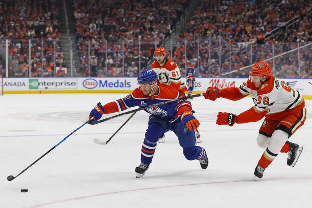 Гол россиянина помог «Эдмонтону» одолеть «Анахайм» в плей-офф