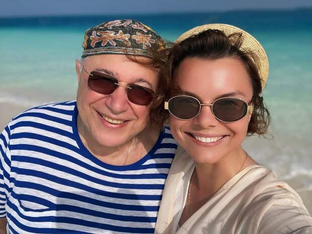 Татьяна Брухунова ответила на критику стиля и заговорила о третьем ребенке