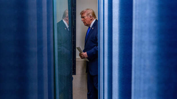 Трамп объявил о повышении пошлин на весь импорт с 10% до 15%