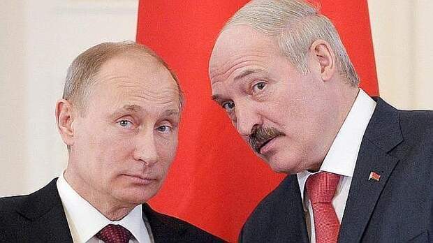 «За помощь России»: Зеленский ввёл санкции против Лукашенко