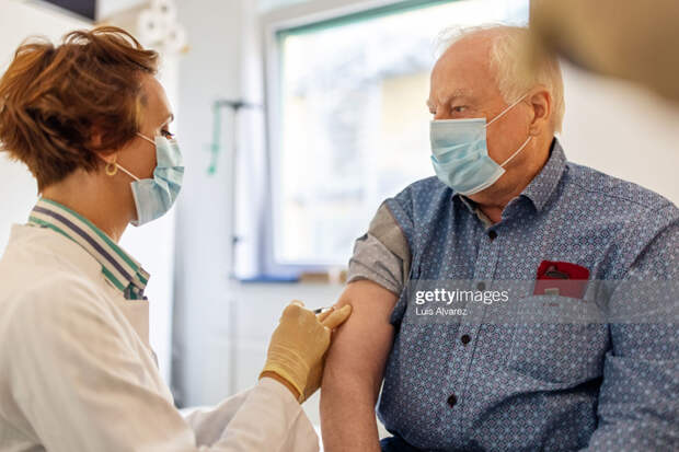 Vaccination-Old-People Vaccination-Old-People