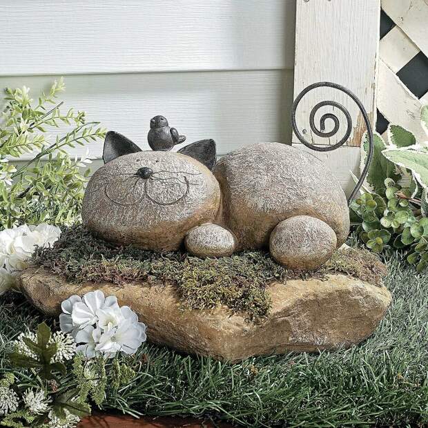 Камень в саду - это не только рокарий и дорожки. Взгляните, как остроумно можно его использовать