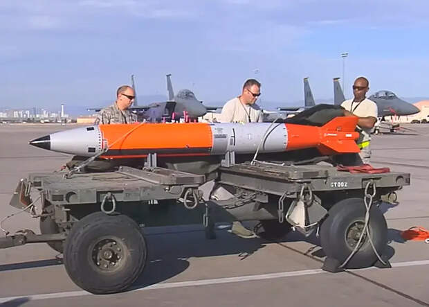 США готовятся разместить новейшие тактические ядерные бомбы B61-12 на британской базе Лейкенхит