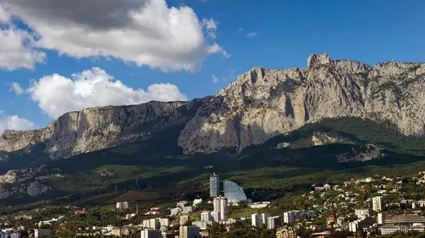 Власти Крыма наградили главу норвежской делегации