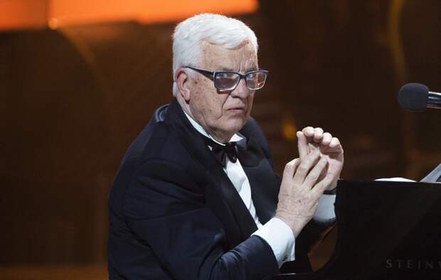 Раймонд Паулс пожаловался на самочувствие после инфаркта