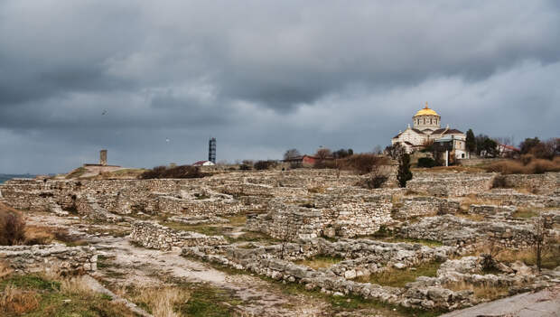 Чудеса природы и древние руины Крыма