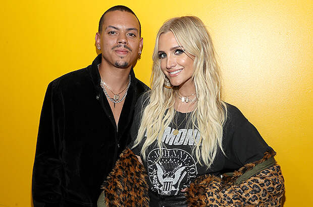 Эшли Симпсон станет мамой в третий раз