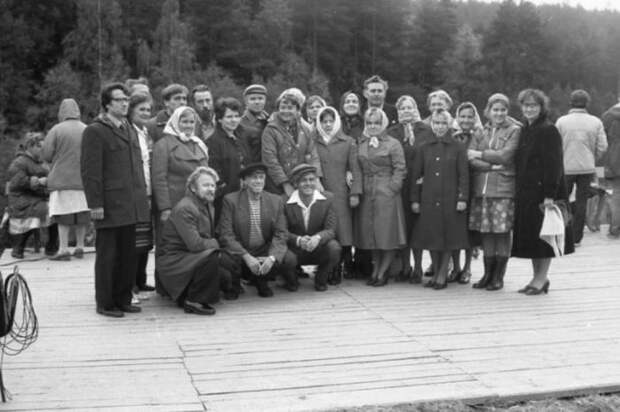На съёмках фильма «Любовь и голуби». На съёмках фильма «Любовь и голуби».