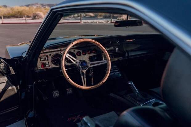 Великолепный Dodge Charger 1968 года с современным двигателем HEMI и классической внешностью