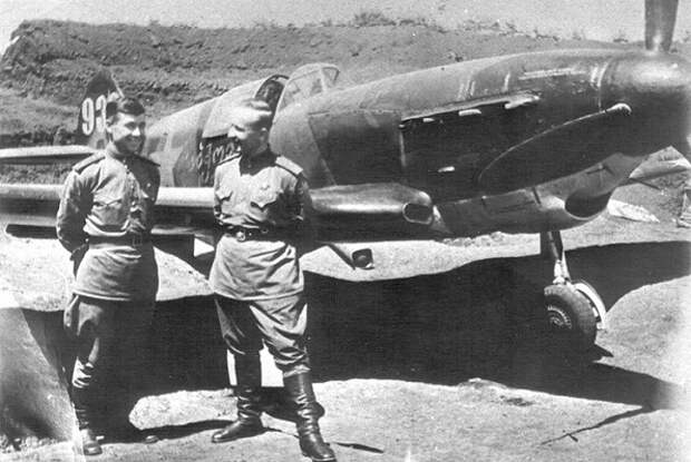 Почему советские лётчики сражались с асами люфтваффе на деревянных самолётах