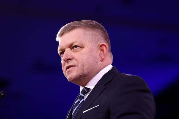 Фицо заявил, что был против предоставления «военного кредита» Украине