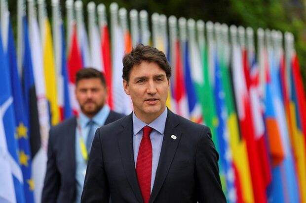 Премьер-министр Канады Джастин Трюдо прокричал "Слава Украине" на саммите по Украине в Швейцарии