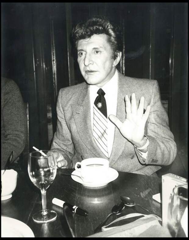 Warhol14 Уникальные, невиданные ранее фото звезд от Энди Уорхола