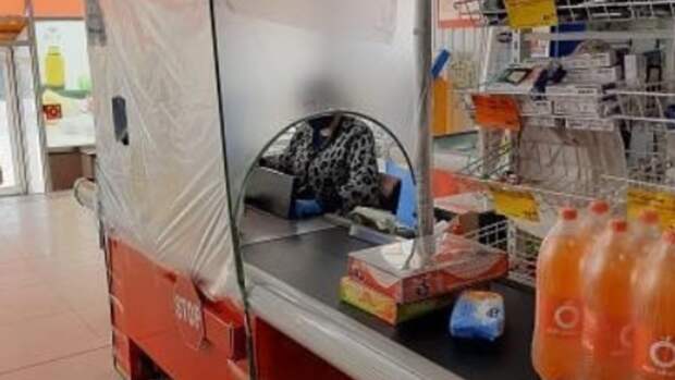 Способ тотальной защиты продавцов от коронавируса придумал магазин на Ставрополье
