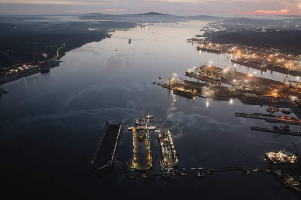 Мурманский торговый порт приостановил работу из-за перебоев электроснабжения