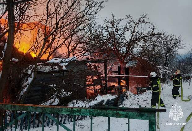 Тульские спасатели 9 января потушили два пожара