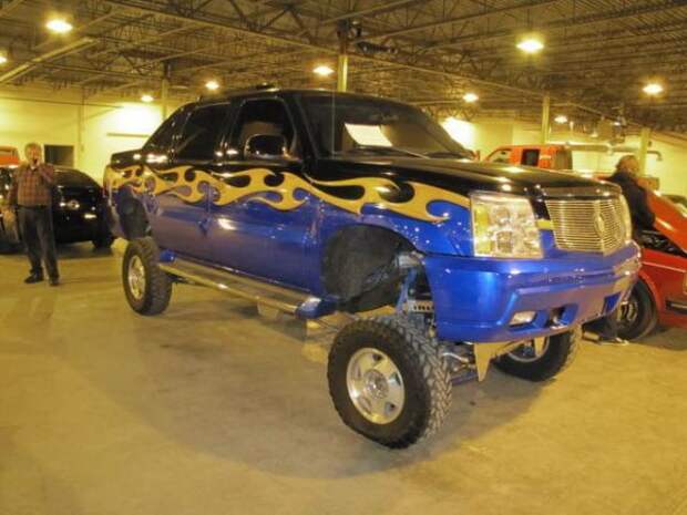 Конфисковали гараж на 10 млн. долларов (21 фото) Конфисковали гараж на 10 млн. долларов (21 фото)