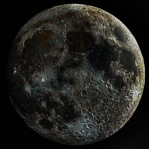Невероятно реалистичное изображение поверхности Луны.