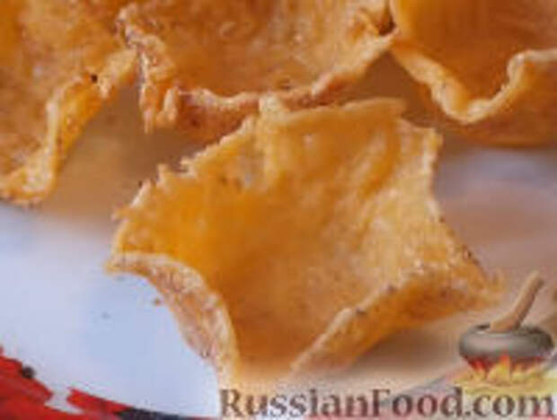 Фото к рецепту: Сырные корзинки (тарталетки)