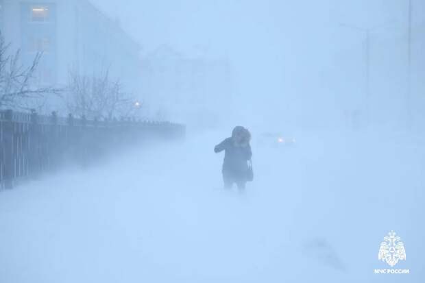 Снежный коллапс в российском регионе попал на видео