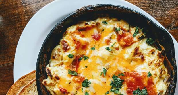 Секрет пышного омлета: бабушкин лайфхак с крышкой