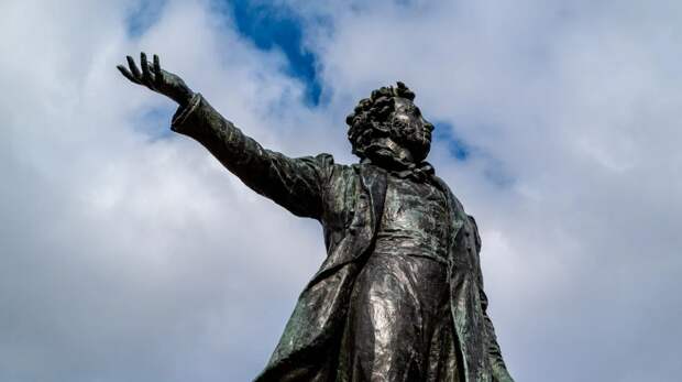 Проживающих за рубежом соотечественников пригласят в «Пушкинский Петербург»