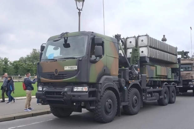 Филиппо осудил решение Макрона передать Киеву новую систему ПРО