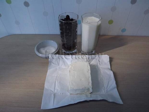 Коктейль с черной смородиной