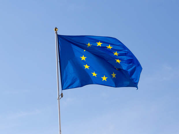 Захарова: в странах ЕС украинские радикалы составляют «чёрные списки» россиян