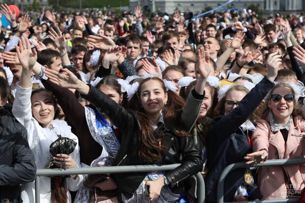 Минпросвещения России рекомендует провести последние звонки 26 мая