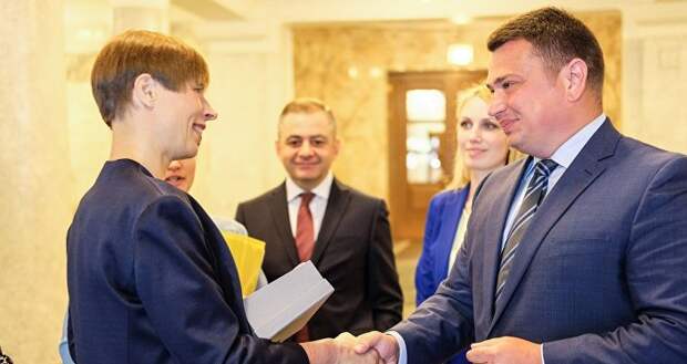 Президент Эстонии Керсти Кальюлайд на встрече с главой Национального антикоррупционного бюро Украины (НАБУ) Артемом Сытником