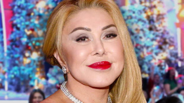 «Крыса в коллективе»: как директор Успенской «выживает» конкурентов и манипулирует 69-летней звездой