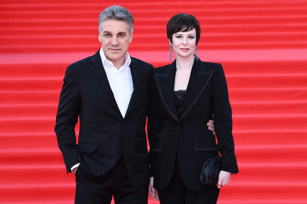 Жена Алексея Пиманова призналась, что воспитывает двухлетнюю дочь от ведущего