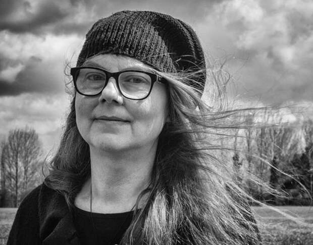 Художница Ди Никерсон. Художница Ди Никерсон.