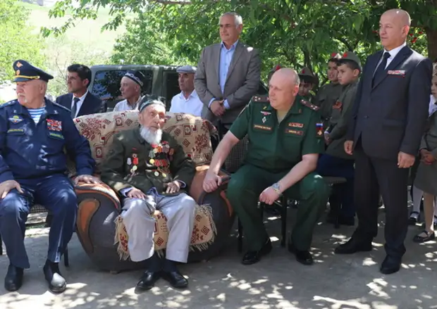 Командир победы. Военные ветераны. Самый старый ветеран. Полковник. Рашид Каримов ветеран войны.