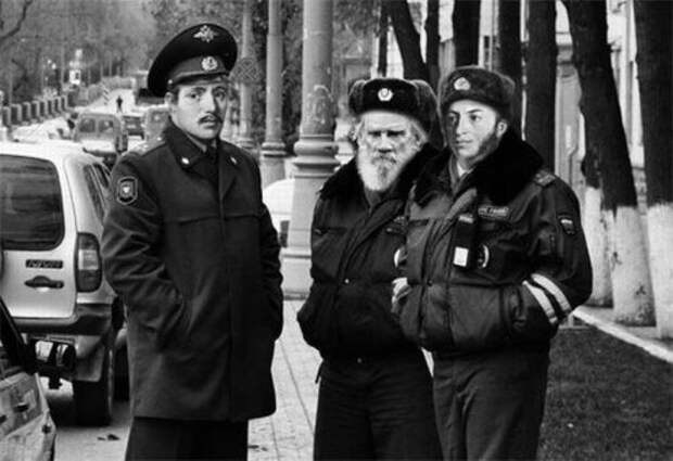 Что получится, если надеть современную одежду на исторические личности?