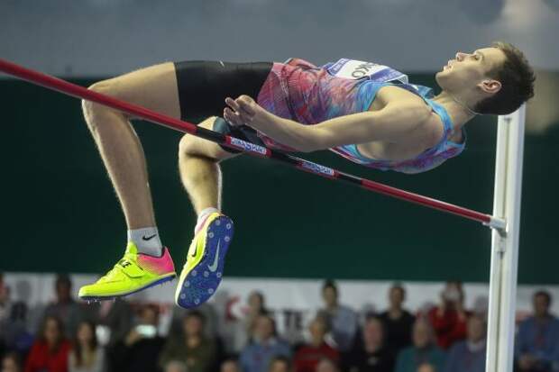 Российский прыгун в высоту Лысенко показал лучший результат сезона в мире на "Битве полов"