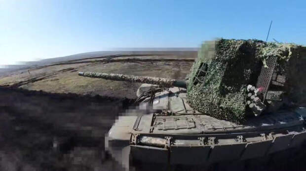 Экипажи танков Т-72Б3 Новороссийских десантников уничтожили укрепленный блиндаж с личным составом ВСУ